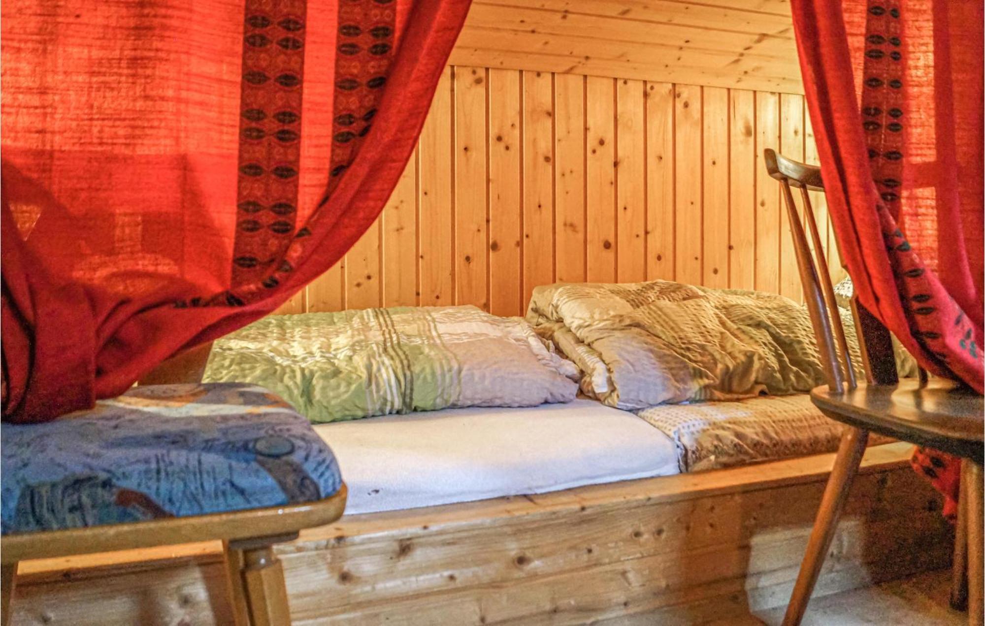 1 Bedroom Cozy Apartment In Hinterburg Екстер'єр фото